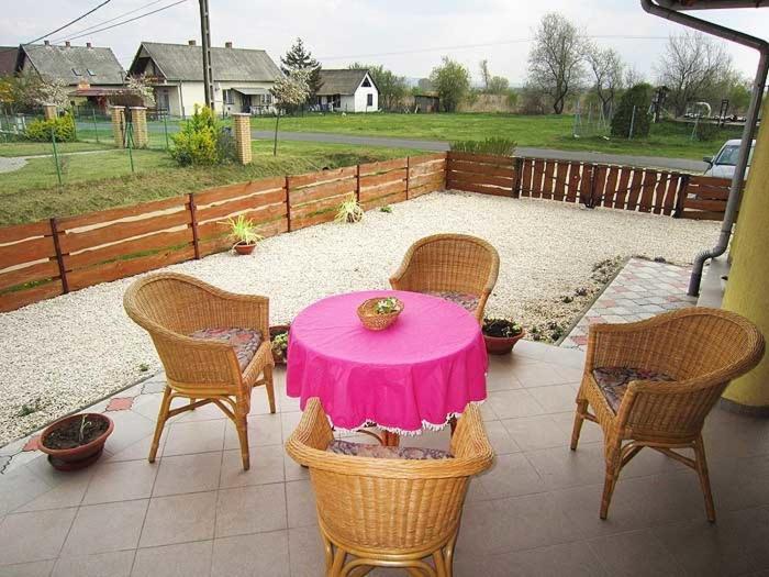 Nadas Tarsashaz Balatonlelle Dış mekan fotoğraf